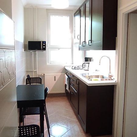 Heidi Apartman Szeged Buitenkant foto