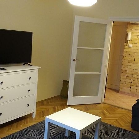 Heidi Apartman Szeged Buitenkant foto