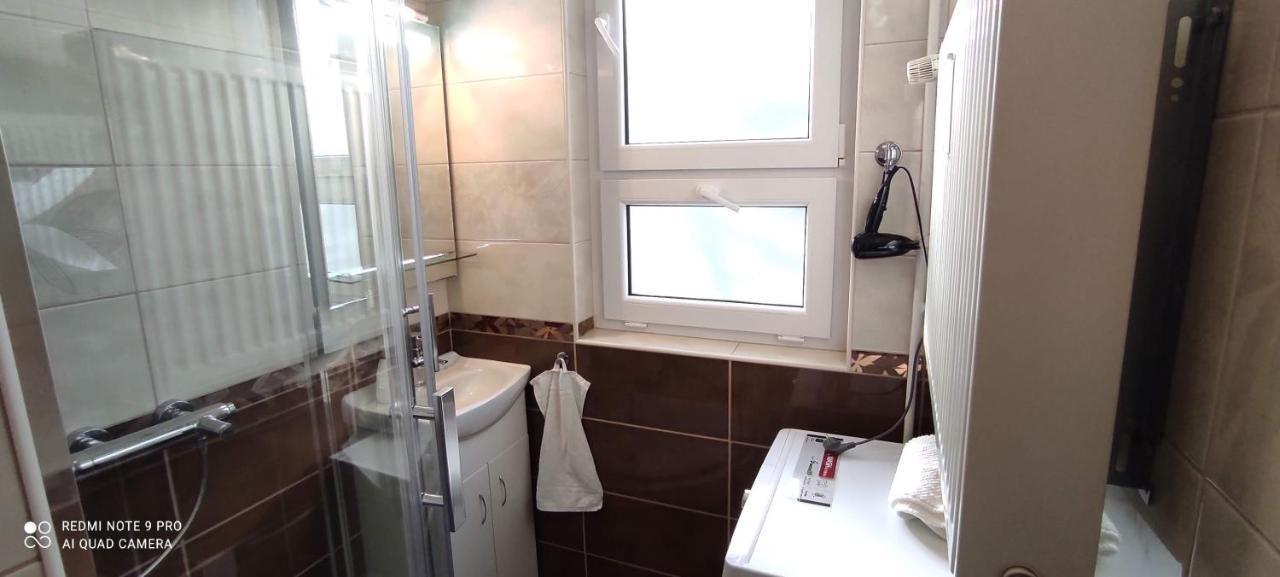 Heidi Apartman Szeged Buitenkant foto