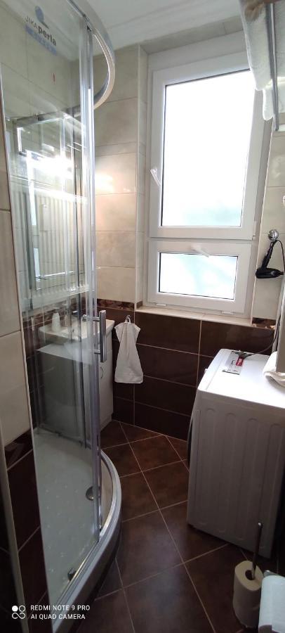 Heidi Apartman Szeged Buitenkant foto
