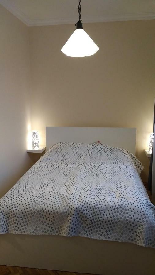 Heidi Apartman Szeged Buitenkant foto