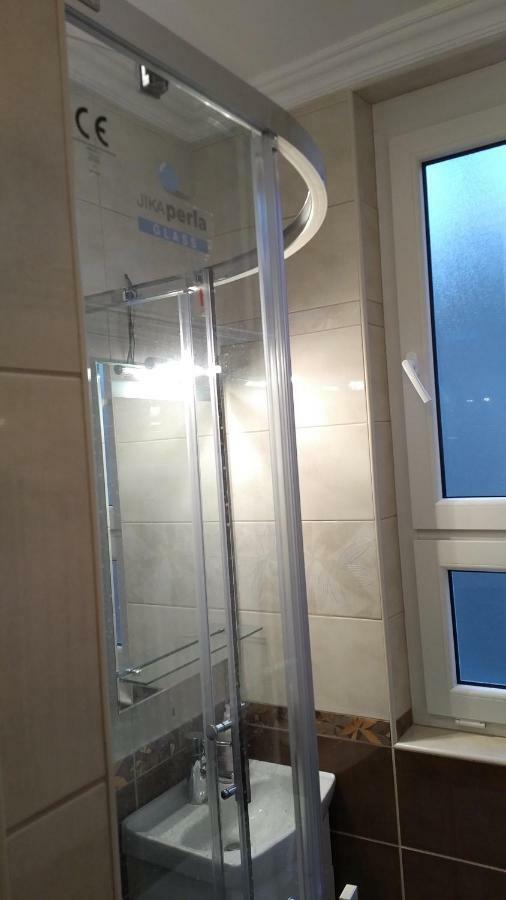 Heidi Apartman Szeged Buitenkant foto