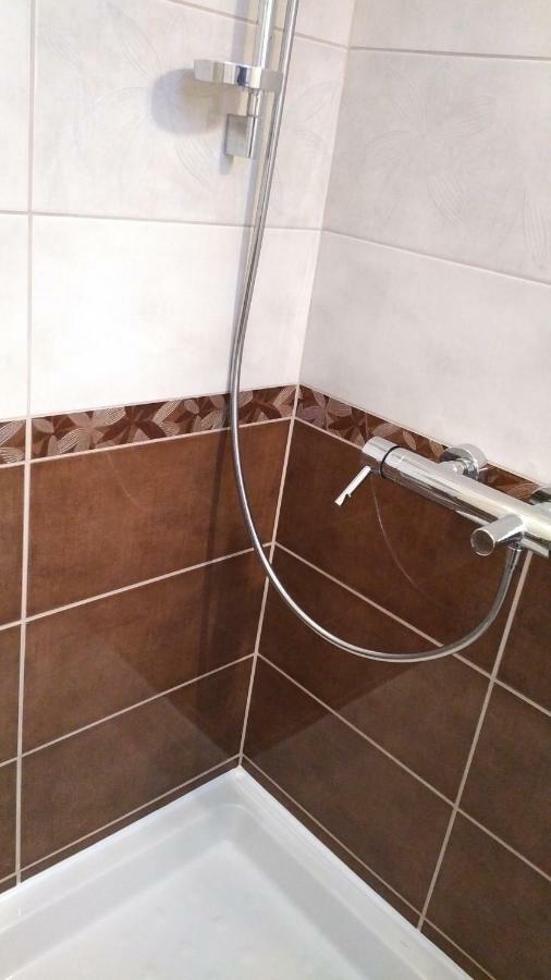 Heidi Apartman Szeged Buitenkant foto